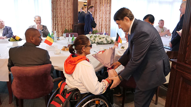 В Сочи в рамках Летних Игр Паралимпийцев «Мы вместе. Спорт» состоялась встреча И.Е. Левитина с представителями зарубежных команд