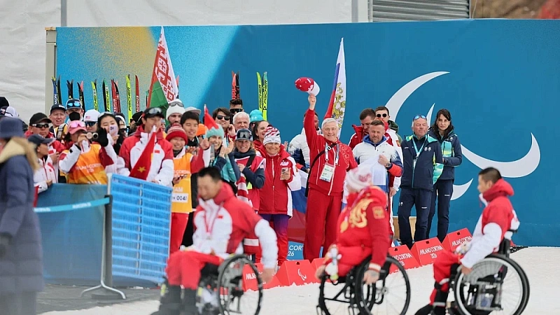 2 золотые медали завоевала сборная команда России на XIV Паралимпийских зимних играх в пятый день соревнований