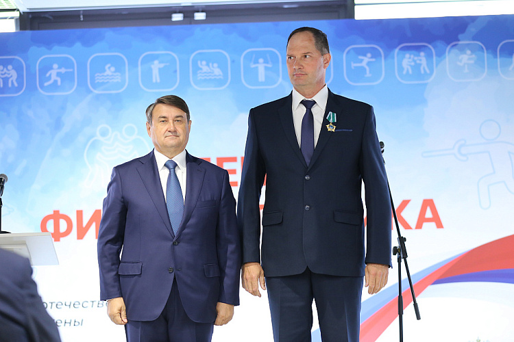 Помощник Президента РФ И.Е. Левитин в Олимпийском комплексе Лужники вручил государственные награды Российской Федерации