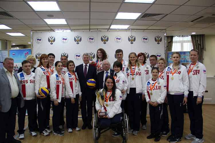 ПКР поздравляет членов женской сборной команды России по волейболу сидя с присвоением почетного спортивного звания «Заслуженный мастер спорта России»
