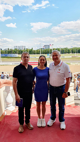 П.А. Рожков посетил Центральный московский ипподром П.А. Рожков посетил Центральный московский ипподром