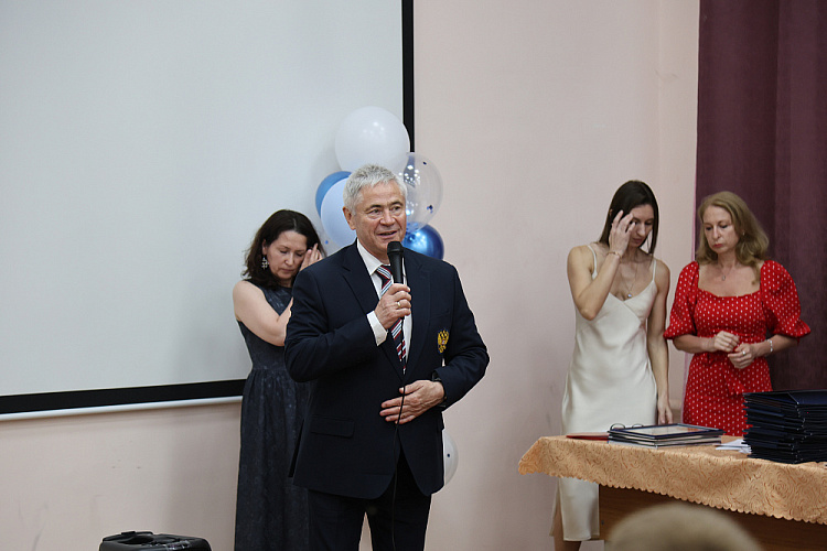  П.А. Рожков в Подольске принял участие в церемонии вручения дипломов выпускникам Подольского социально-спортивного института и Подольского социально-спортивного колледжа  