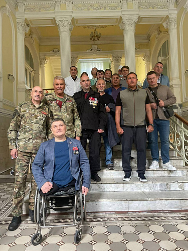 В.Н. Селюкин в Санкт-Петербурге встретился с участниками спецоперации