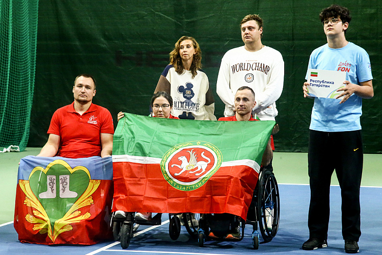 43 спортсмена из 11 регионов страны разыграли медали чемпионата России по теннису на колясках