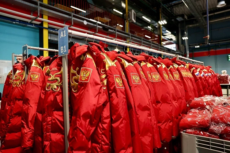 Делегация российских паралимпийцев посетила швейную фабрику «Мануфактуры Bosco»