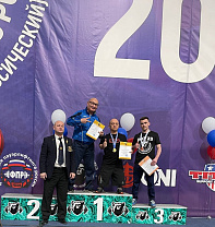 Серебряный призер Паралимпийских игр Владимир Балынец выиграл чемпионат России по классическому жиму, проводимый Федерацией пауэрлифтинга России