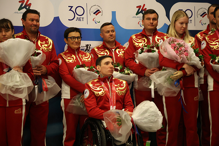 В аэропорту «Внуково» торжественно встретили паралимпийскую сборную России после XIV Паралимпийских зимних игр в Италии