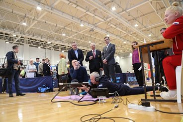 IEK GROUP передала спортивно-адаптивной школе Калужской области биатлонную установку