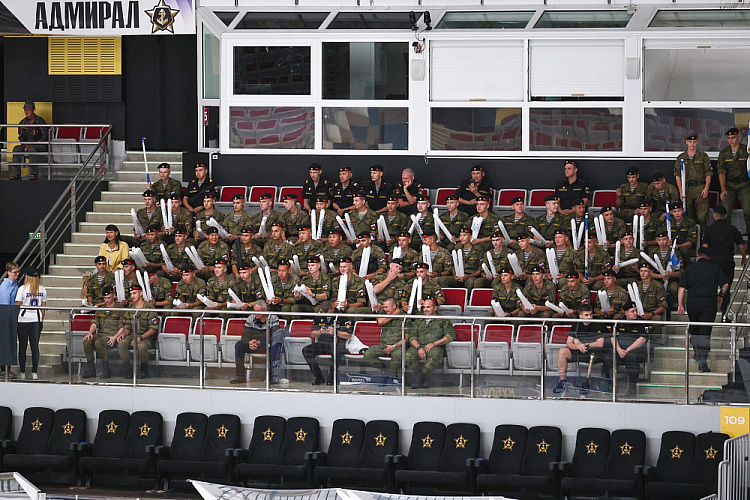 Во Владивостоке состоялось открытие Кубка по следж-хоккею среди ветеранов СВО «Герои нашего времени»