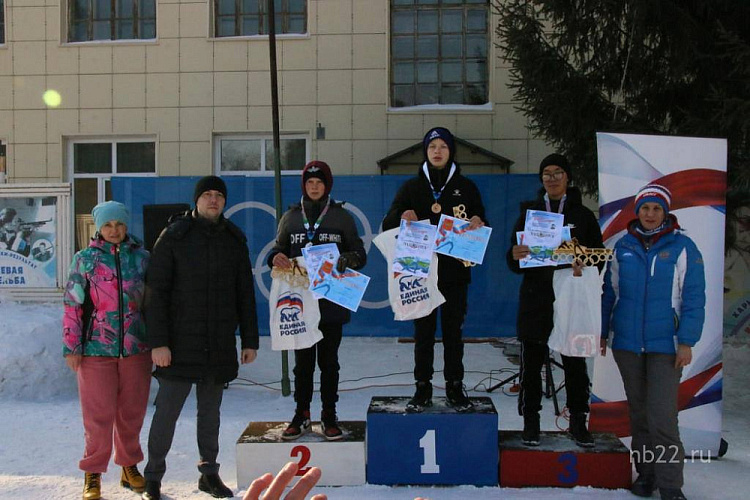 В Бийске прошли традиционные лыжные соревнования «Гонка легенды»