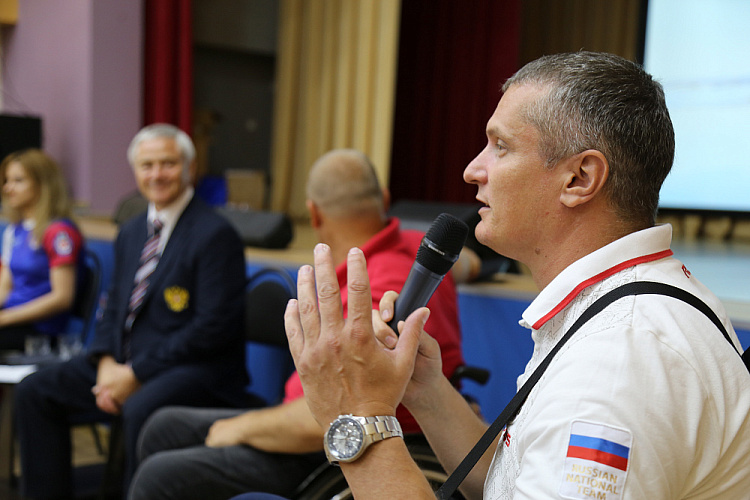 ПКР и Министерство спорта Белгородской области в г. Белгороде провели Паралимпийский урок и мастер-классы для детей с ПОДА