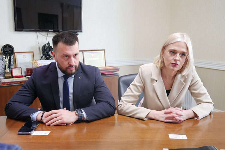 П.А. Рожков в офисе ПКР провел рабочую встречу с и.о. заместителя председателя Правительства Забайкальского края В.В. Бессоновой и министром физической культуры и спорта Забайкальского края А.К. Середкиным