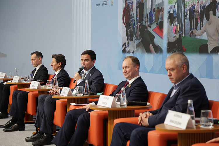 Руководители ПКР приняли участие в форуме ветеранов боевых действий «Вместе победим!»