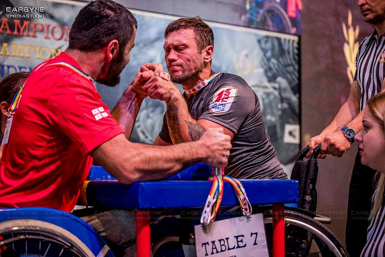 Сборная команда России по армрестлингу выиграла общекомандный зачет чемпионата мира в женской категории и стала второй – в мужской