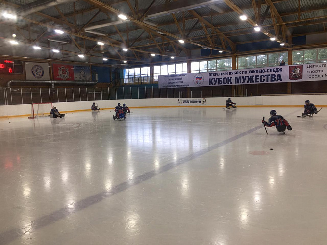 СХК «Удмуртия» и СХК «Феникс» одержали победы в четвертый день Открытого Кубка по хоккею-следж «Кубок Мужества»