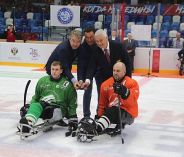 Видеоролик о первых Всероссийских соревнованиях по следж-хоккею среди участников СВО "Герои нашего времени"