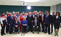 Президент РФ В.В. Путин в г. Сочи в рамках Международного дня инвалидов встретился со спортсменами-паралимпийцами во главе с В.П. Лукиным и П.А. Рожковым
