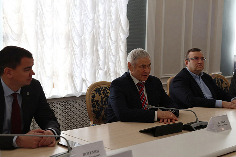 Губернатор А.Ю. Русских и президент ПКР П.А.  Рожков в правительстве Ульяновской области обсудили развитие адаптивного спорта в регионе