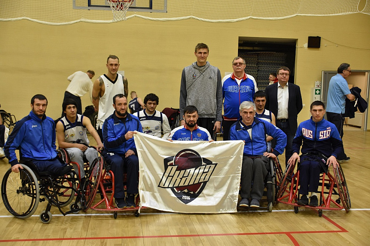 А.А. Строкин вместе с президентом Российской федерации баскетбола А.Г. Кириленко в д. Парамоново (Московская область) приняли участие в церемонии открытия 1 круга чемпионата России по баскетболу на колясках