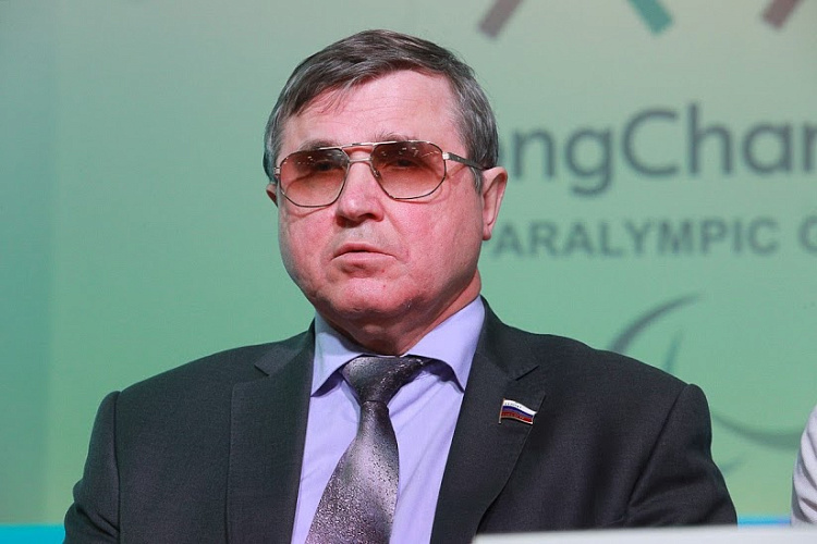 ПКР поздравляет вице-президента ПКР, первого заместителя председателя Комитета Госдумы РФ О.Н. Смолина с награждением медалью ордена «За заслуги перед Отечеством» II степени