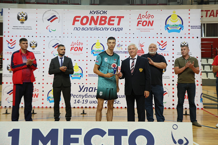 Команда Бурятии выиграла Кубок Фонбет по волейболу сидя среди ветеранов СВО