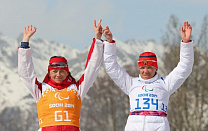 Российская лыжница Е. Ремизова завоевала "золото" в лыжных гонках на дистанции 15 км, М. Лысова  - "серебро"