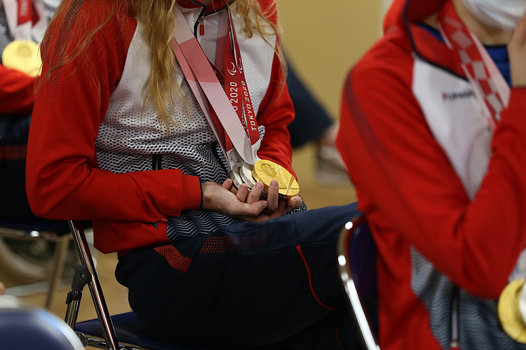 О.В. Матыцин в режиме телемоста провел встречу с П.А. Рожковым и чемпионами и призерами XVI Паралимпийских летних игр, находящимися в Паралимпийской деревне  