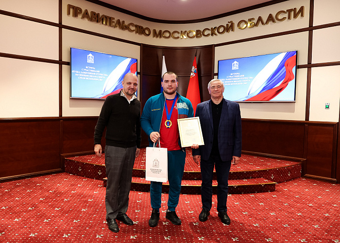 Министр спорта РФ М.В. Дегтярев, Губернатор Московской области А.Ю. Воробьев, президент ПКР П.А. Рожков встретились с подмосковной командой по итогам выступления на зимнем Кубке Защитников Отечества Министр спорта РФ М.В. Дегтярев, Губернатор Московской области А.Ю. Воробьев, президент ПКР П.А. Рожков встретились с подмосковной командой по итогам выступления на зимнем Кубке Защитников Отечества