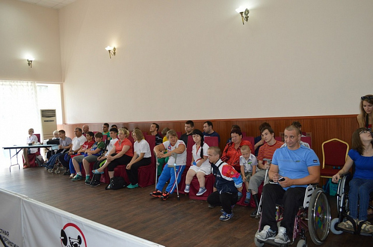 Спортсмены из Краснодарского края Юлия Воронцова и Андрей Самовик стали победителями абсолютного зачета на первенстве России по пауэрлифтингу 