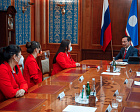 Глава Якутии Айсен Николаев наградил участников Олимпийских и Паралимпийских игр в Токио