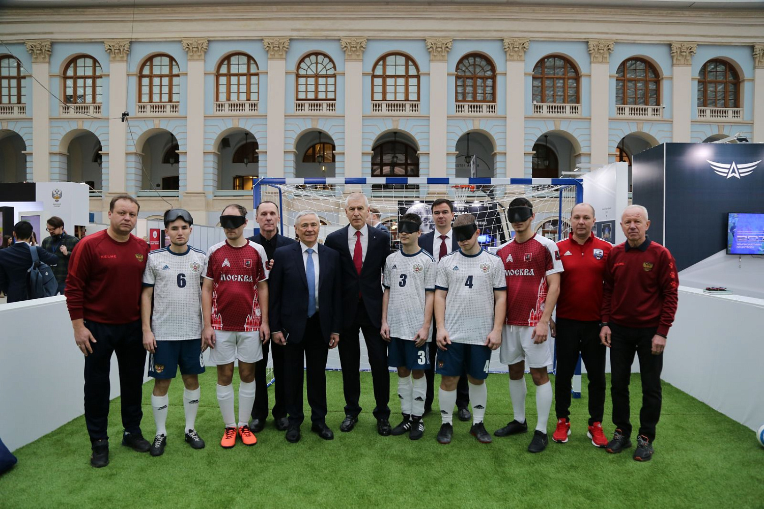 Министр спорта Российской Федерации О.В. Матыцин в рамках спортивной программы Форума «Мы вместе. Спорт» принял участие в мастер-классах, проводимых Паралимпийским комитетом России 
