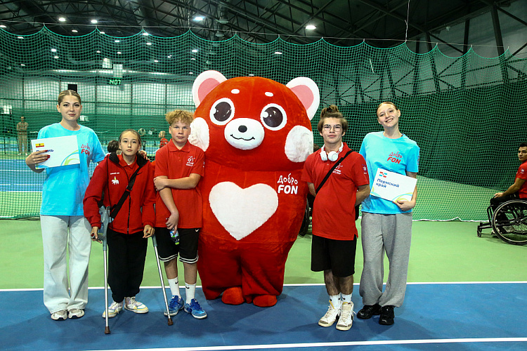 43 спортсмена из 11 регионов страны разыграли медали чемпионата России по теннису на колясках