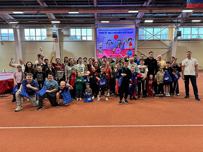 ПКР совместно с региональными отделениями и спортивными федерациями в субъектах РФ провели мероприятия, приуроченные к Международному дню инвалидов