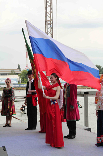В.П. Лукин и П.А. Рожков на олимпийском гребном канале «Крылатское» приняли участие в церемонии открытия международных соревнований на Кубок Президента РФ по гребле на байдарках и каноэ