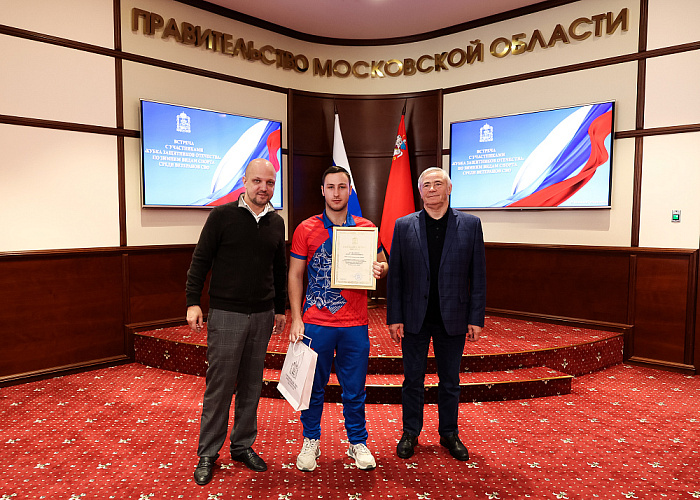 Министр спорта РФ М.В. Дегтярев, Губернатор Московской области А.Ю. Воробьев, президент ПКР П.А. Рожков встретились с подмосковной командой по итогам выступления на зимнем Кубке Защитников Отечества Министр спорта РФ М.В. Дегтярев, Губернатор Московской области А.Ю. Воробьев, президент ПКР П.А. Рожков встретились с подмосковной командой по итогам выступления на зимнем Кубке Защитников Отечества