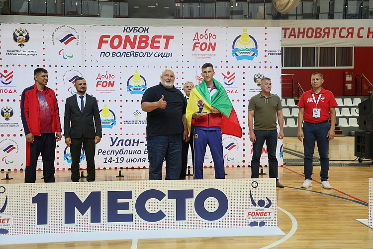 Команда Бурятии выиграла Кубок Фонбет по волейболу сидя среди ветеранов СВО