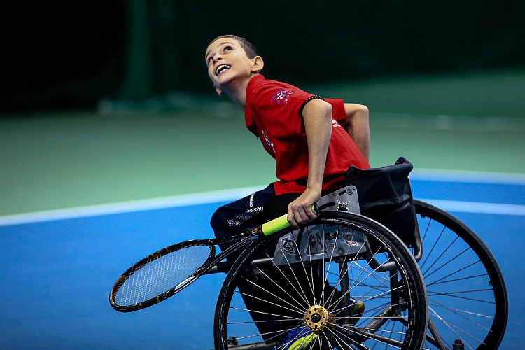 43 спортсмена из 11 регионов страны разыграли медали чемпионата России по теннису на колясках