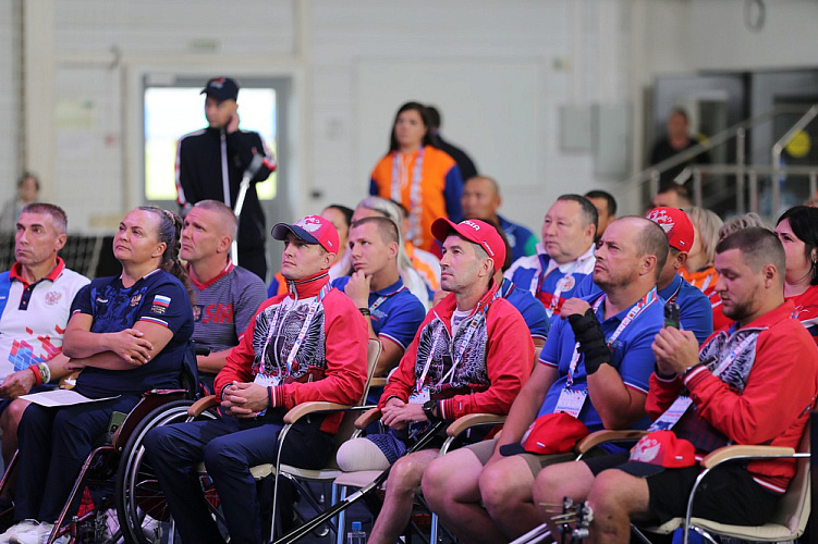 ПКР в г. Белово провел Паралимпийский урок для участников межрегиональных соревнований ветеранов СВО «Кубок Защитников Отечества»