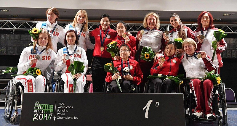 Сборная команда России по фехтованию на колясках завоевала 4 золотые, 5 серебряных и 10 бронзовых медалей по итогам четырех дней чемпионата мира в Италии Сборная команда России по фехтованию на колясках завоевала 4 золотые, 5 серебряных и 10 бронзовых медалей по итогам четырех дней чемпионата мира в Италии