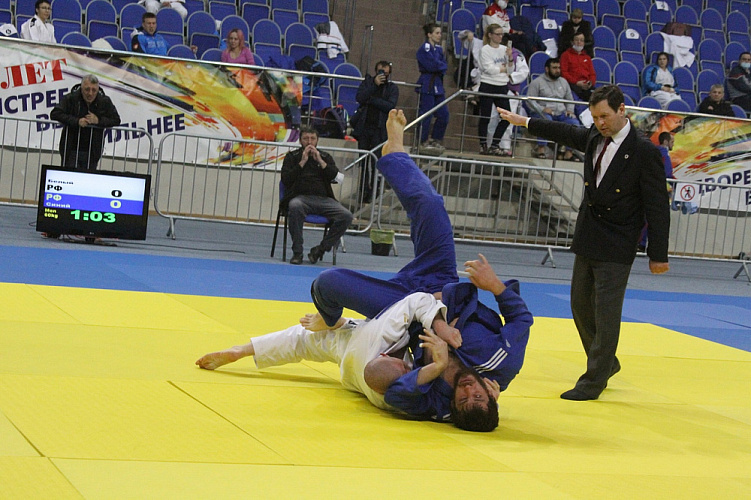 Более 100 спортсменов вели борьбу за награды чемпионата России по дзюдо спорта слепых в Раменском