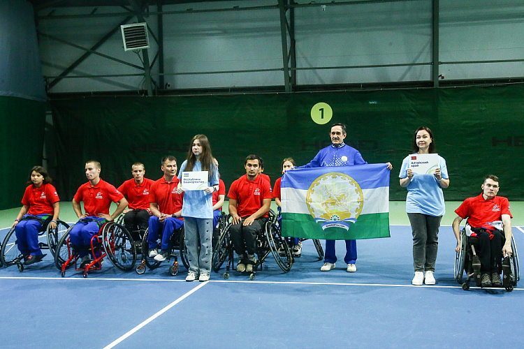 43 спортсмена из 11 регионов страны разыграли медали чемпионата России по теннису на колясках