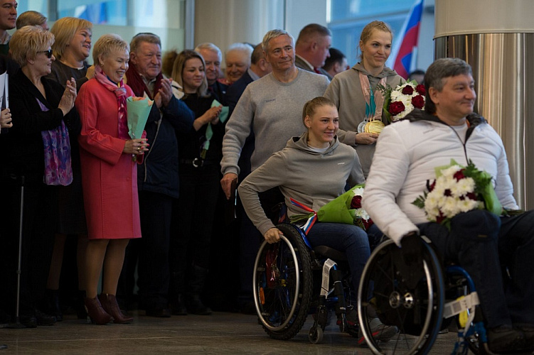 Российская паралимпийская команда вернулась из Пхенчхана после выступления на XII Паралимпийских зимних играх 2018 года