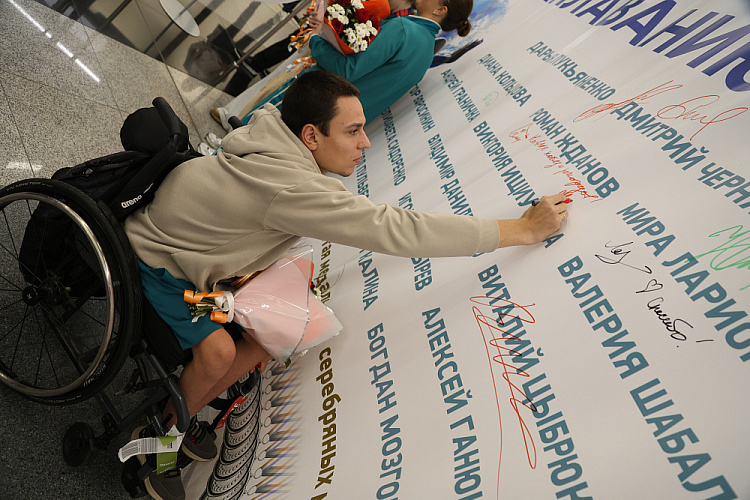 Роман Жданов: лауреат XIX премии ПКР «Возвращение в жизнь» в номинации «Я люблю тебя, жизнь»