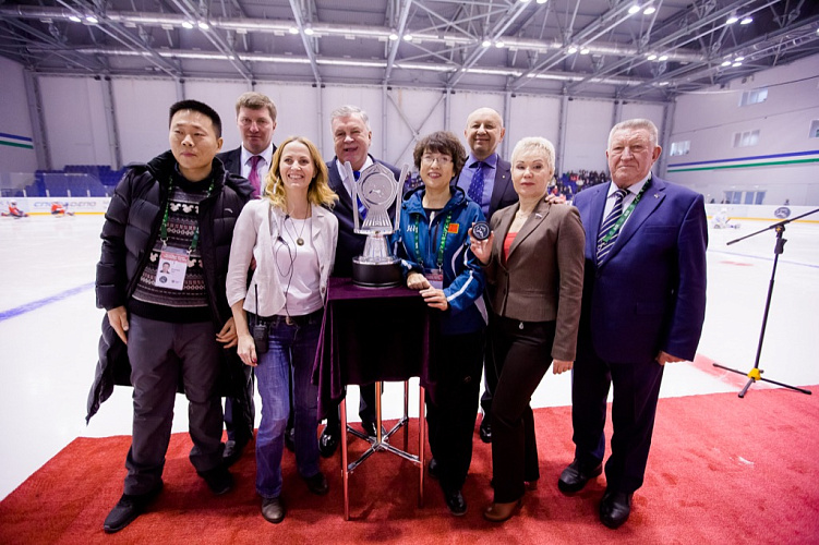 Р.А. Баталова, Л.Н. Селезнев приняли участие в церемонии открытия Традиционного международного турнира – Кубок континента по хоккею-следж