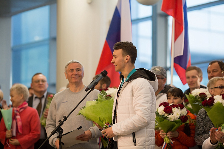 Российская паралимпийская команда вернулась из Пхенчхана после выступления на XII Паралимпийских зимних играх 2018 года