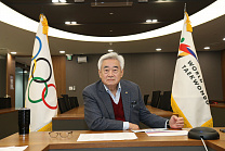 Президент Всемирной федерации тхэквондо Чо Чжонвон поздравил ПКР с завоеванием 3-х бронзовых медалей по тхэквондо на XVI Паралимпийских летних играх в г. Токио