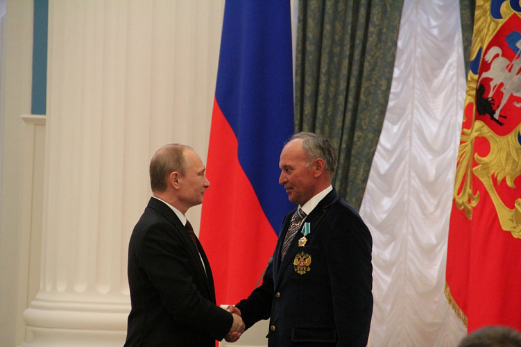 Президент Российской Федерации В.В. Путин вручил государственные награды Российской Федерации организаторам XI Паралимпийских  зимних игр в Сочи, руководителям спортивных федераций, тренерам и другим деятелям, внесшим вклад в подготовку  Паралимпиады-2014