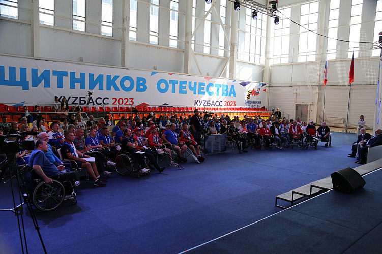 ПКР в г. Белово провел Паралимпийский урок для участников межрегиональных соревнований ветеранов СВО «Кубок Защитников Отечества»