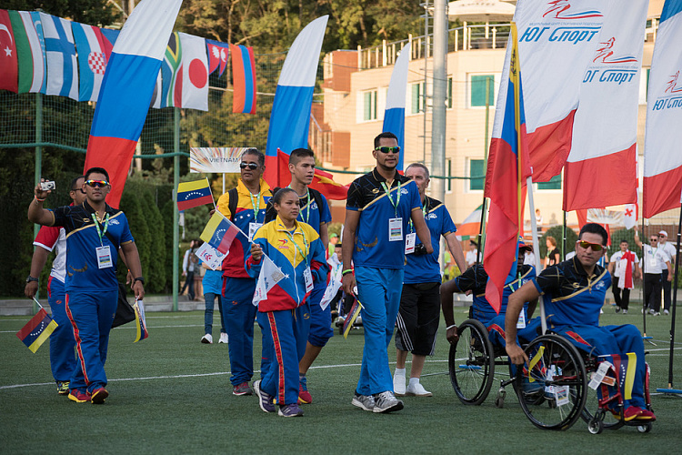 Всемирные игры Международной спортивной федерации колясочников и ампутантов IWAS 2015 года торжественно открыты в Сочи!