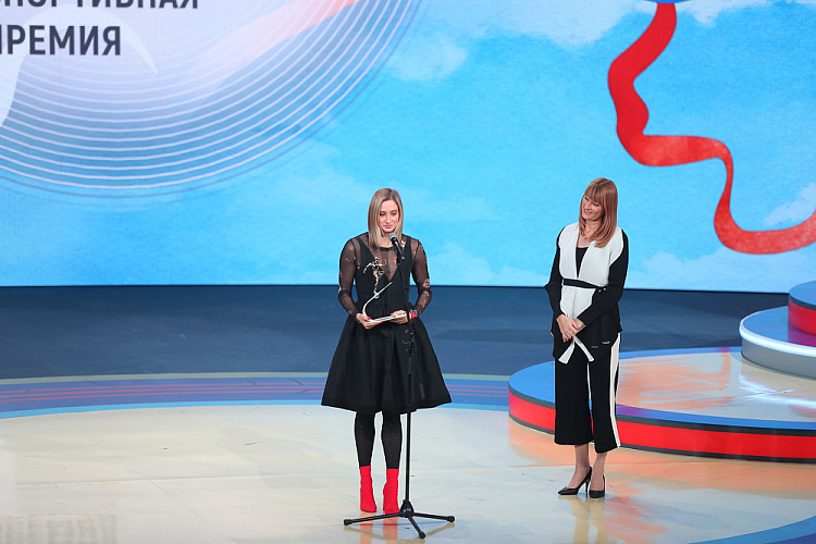 А. Кузюков, В. Шабалина, Ю.А. Назаренко и Спортивная школа Олимпийского резерва «Заря» г. Дзержинска стали лауреатами Национальной спортивной премии 2021 года